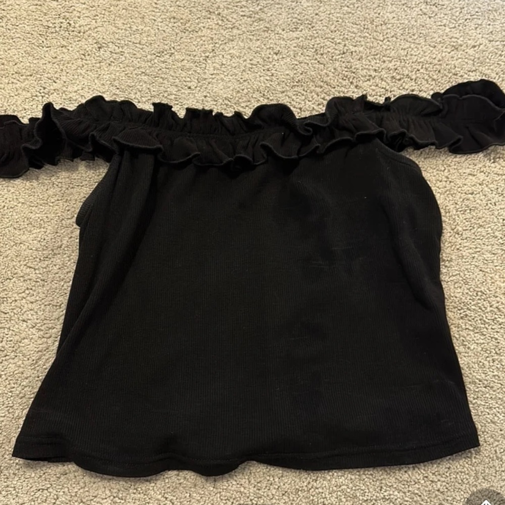 Black crop top
